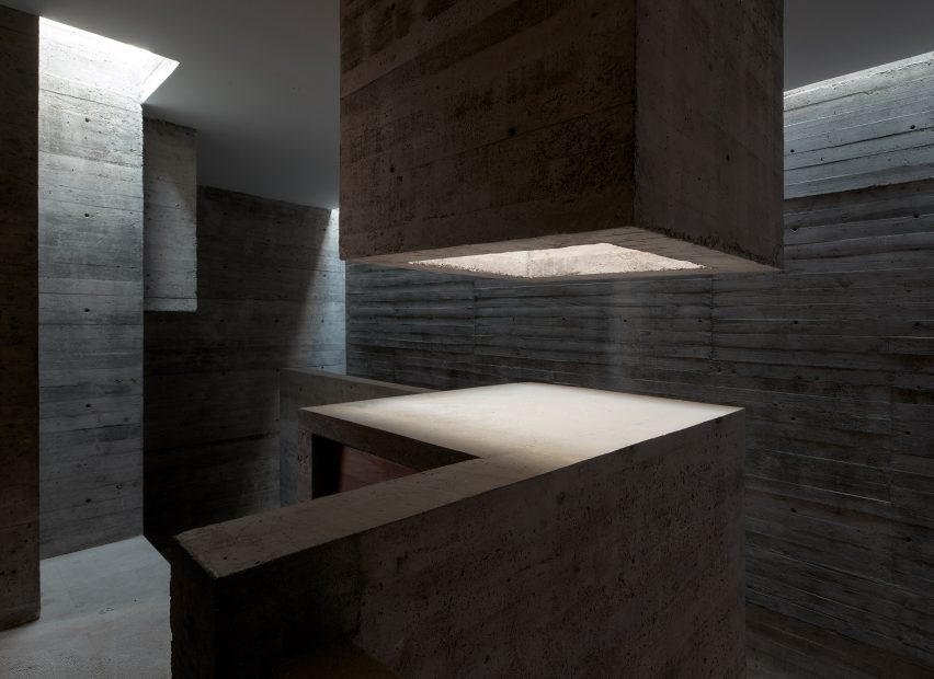 Brutalist concrete house by Lucio Muniain