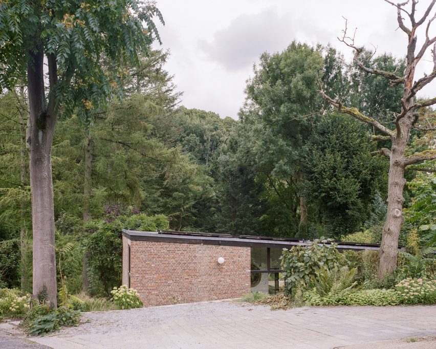 Refurbished 1960s brick home in Belgium by Mamout