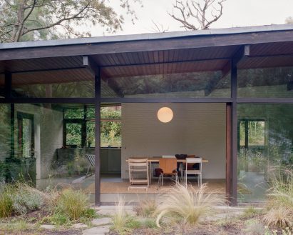 Restoration of a 1960s home in Belgium by Mamout