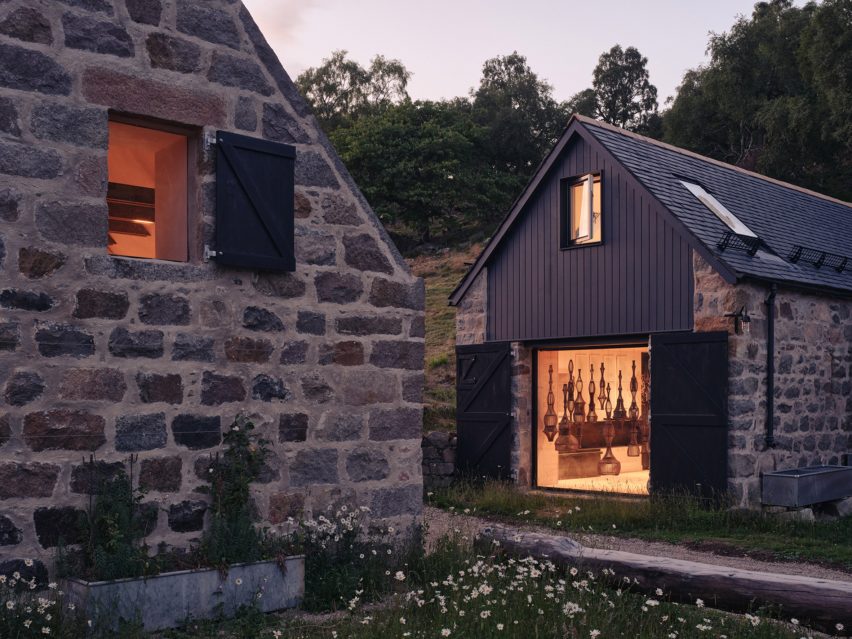 The artist's studio exterior by Moxon Architects in the Scottish Highlands