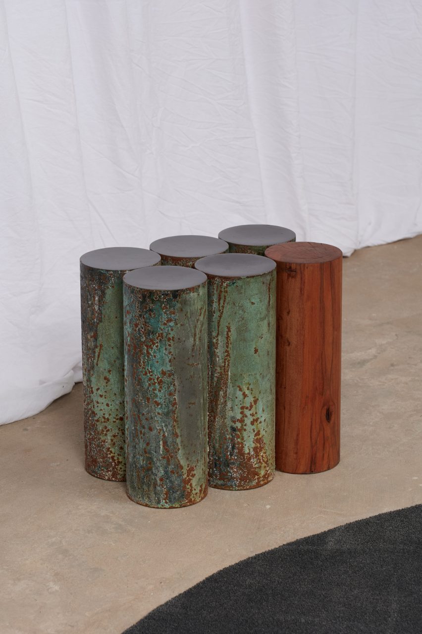 Table made of wood and oxidized metal