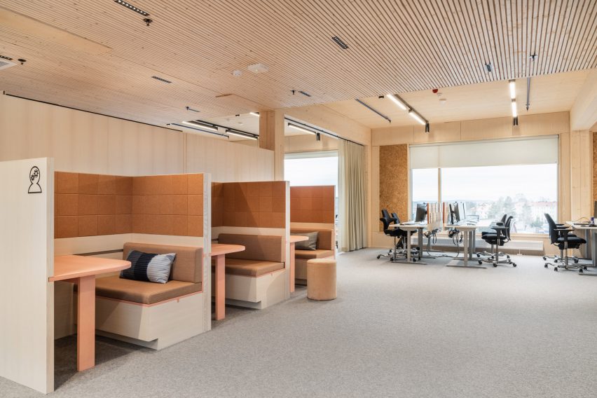 Timber office by Oslotre designs in Norway