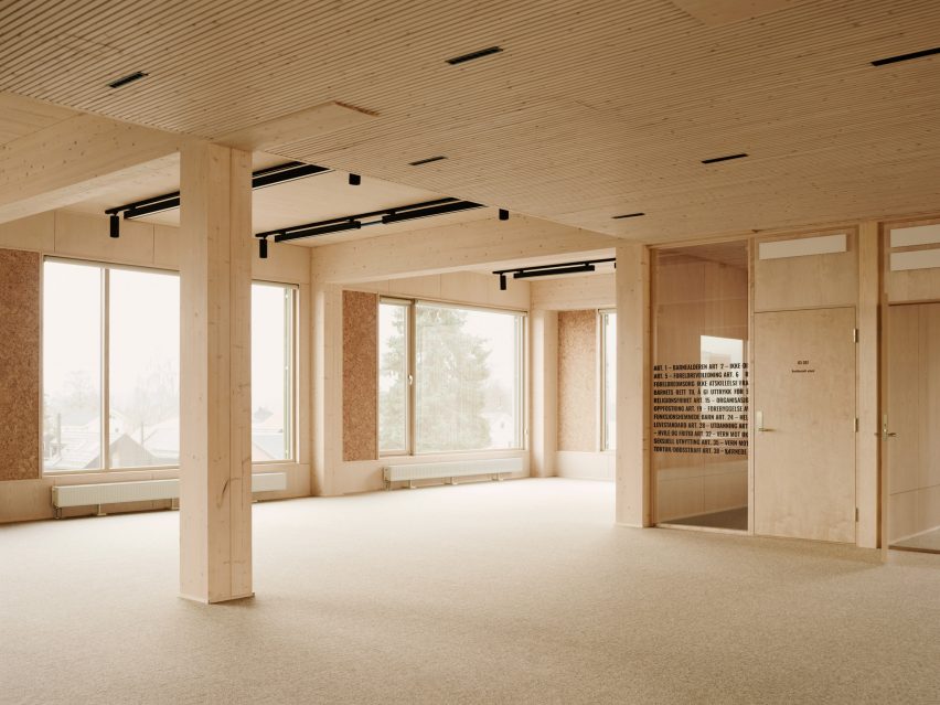Timber office by Oslotre designs in Norway