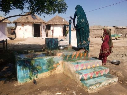 Hand pump
