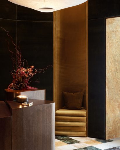 Seating area in lobby of Toronto dentist by Studio Author