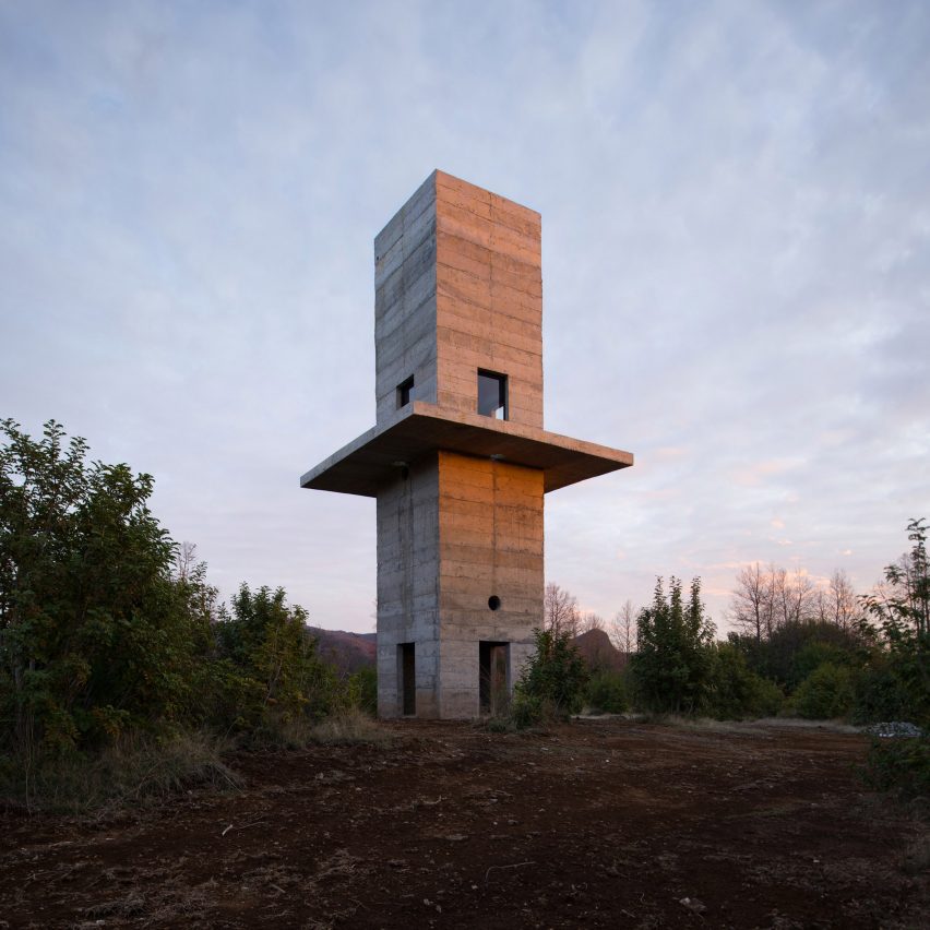 Lama lookout tower is a Pezo von Ellrichshausen pavilion in Chilean landscape