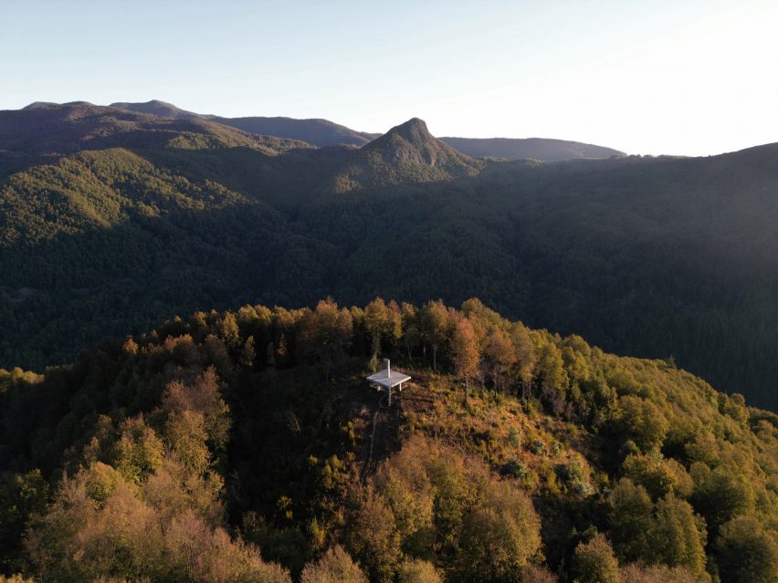 Rosa hilltop shelter is a is a Pezo von Ellrichshausen pavilion in Chilean landscape