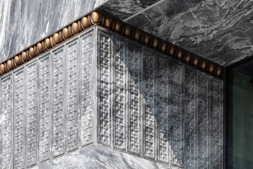 Grey marble cladding