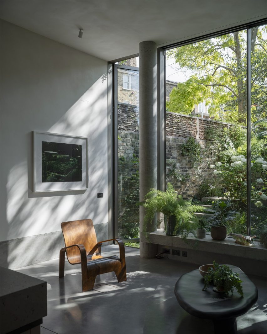 Brutalist Chelsea townhouse by Pricegore
