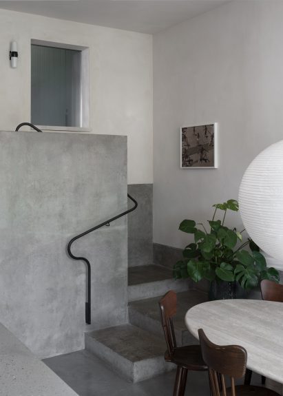 Concrete and lime-rendered walls at the Brutalist Chelsea townhouse by Pricegore
