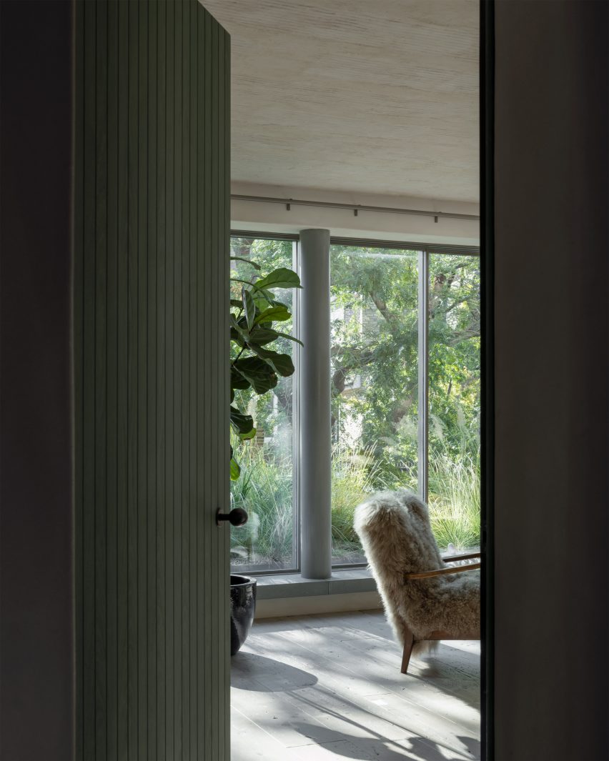 Brutalist Chelsea townhouse by Pricegore