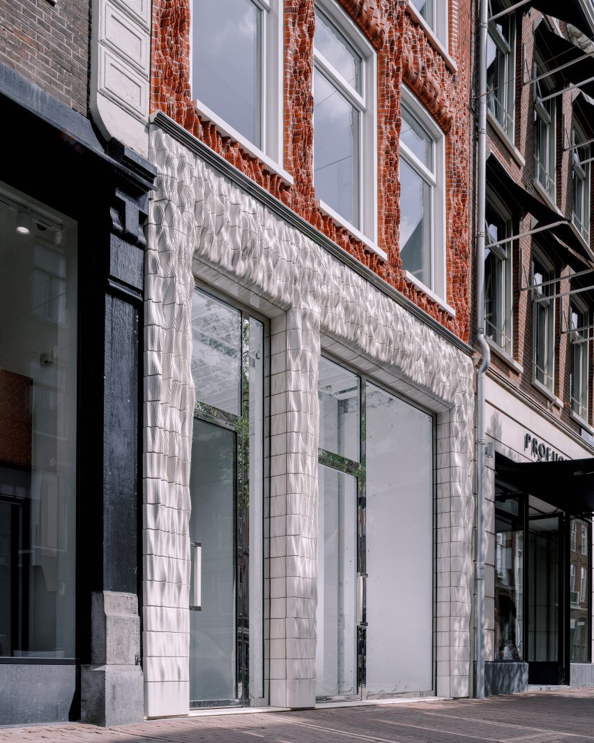 https://staging-2026.dezeen.com/2019/12/12/unstudio-pc-hooftstraat-amsterdam-store/