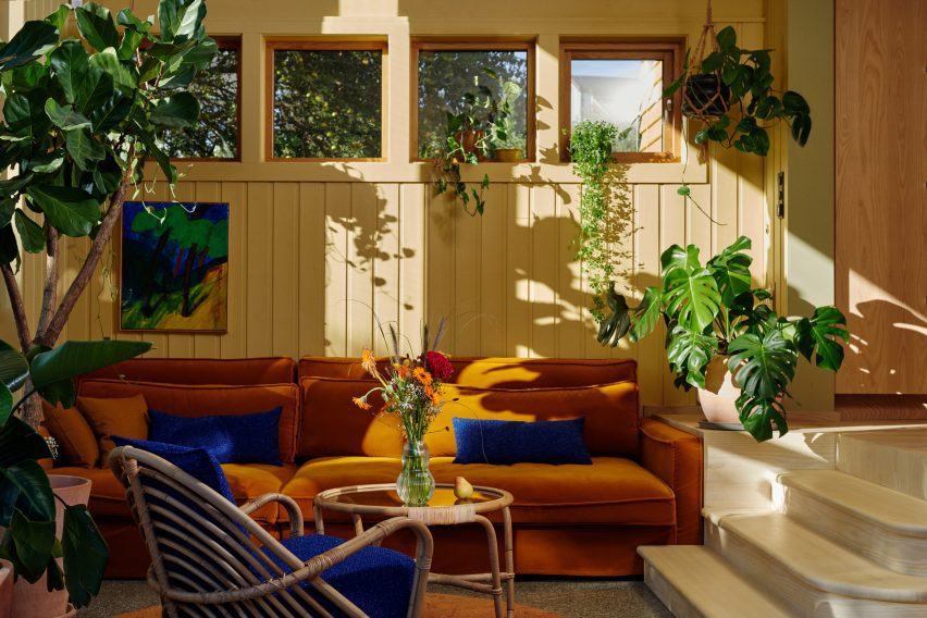 Conservatory in Yellow House in the Apple Garden