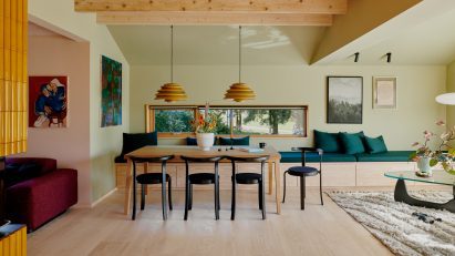 Colourful renovation of the dinng room with yellow pendants in Yellow House in the Apple Garden