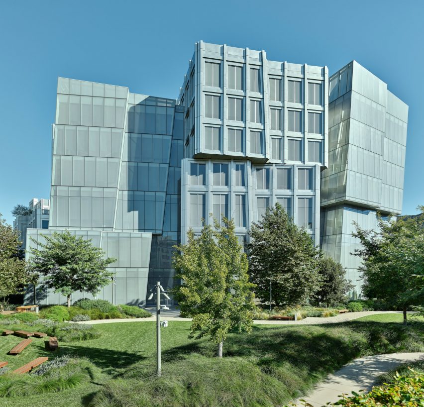 Gehry Partners Warner Bros Burbank