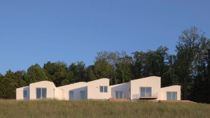 Shenandoah House by Schaum Shieh