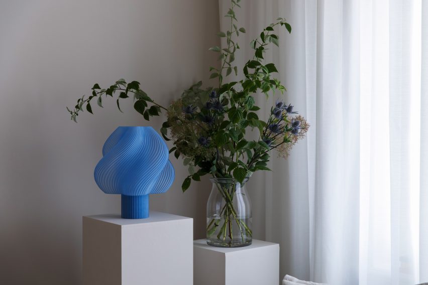 Soft Serve lamp in blue