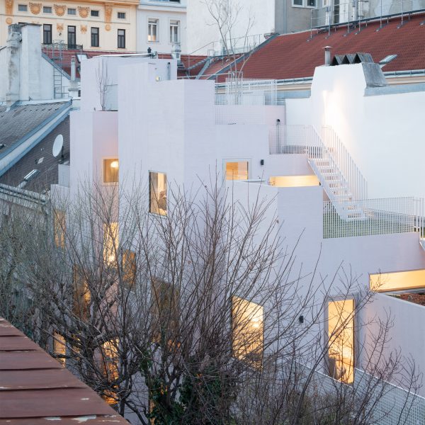 PSLA Architekten's urban townhouse in Vienna