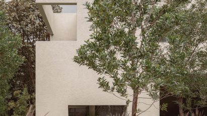Monolithic concrete Casa Cielo by COA Arquitectura