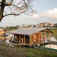 Floating house by Natura Futura and Juan Carlos Bamba