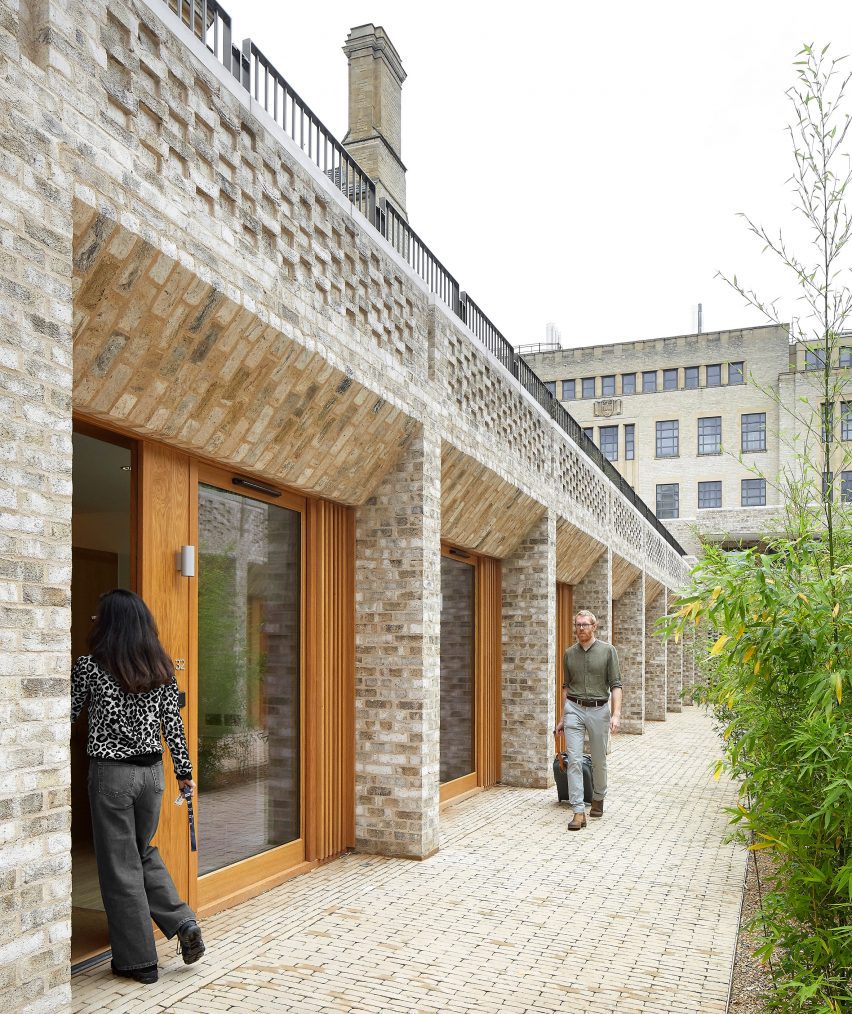 Stanton Williams renovates Rhodes Trust in Oxford