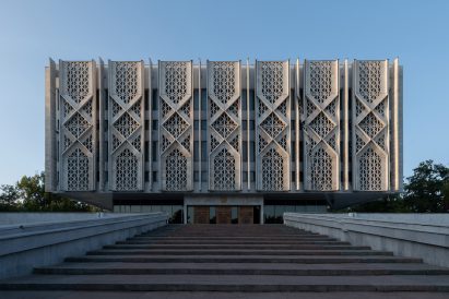 Lenin Museum, by Yevgeny Rozanov and Vsevolod Shestopalov, 1970