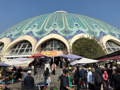 Chorsu Market, by Vladimir Azimov and Sabir Adylov, 1980