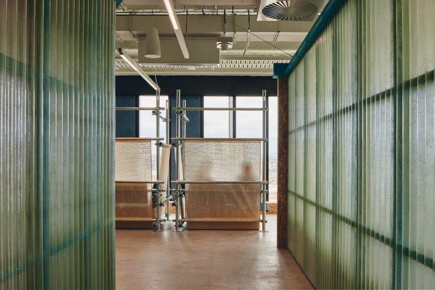 Corrugated fibreglass screens
