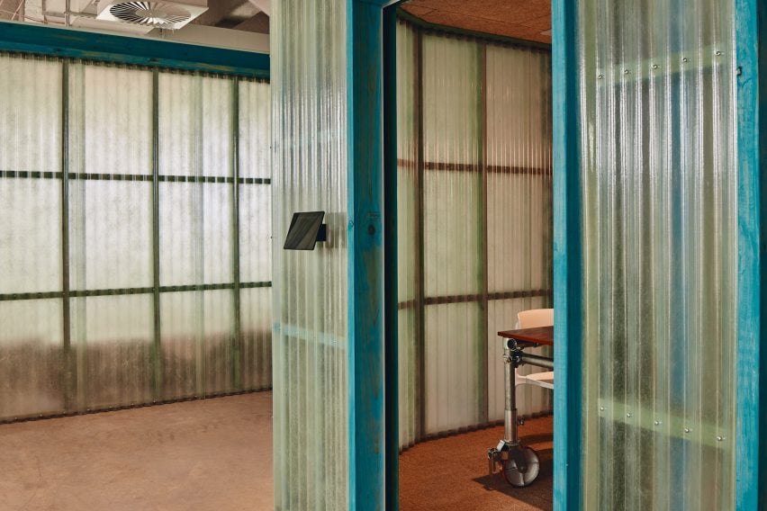 Corrugated fibreglass screens