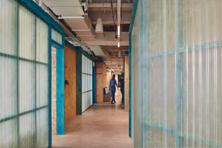 Corrugated fibreglass screens in Today Design office by Studio Edwards