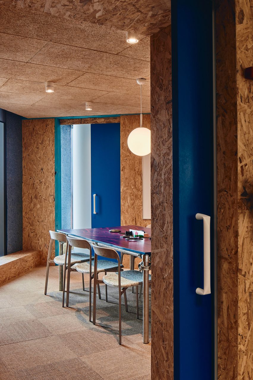 OSB wall surfaces in Today Design office by Studio Edwards