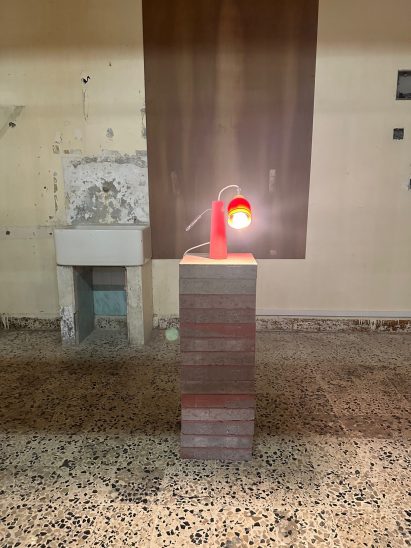 tom egoumenides lamp made from thread spools