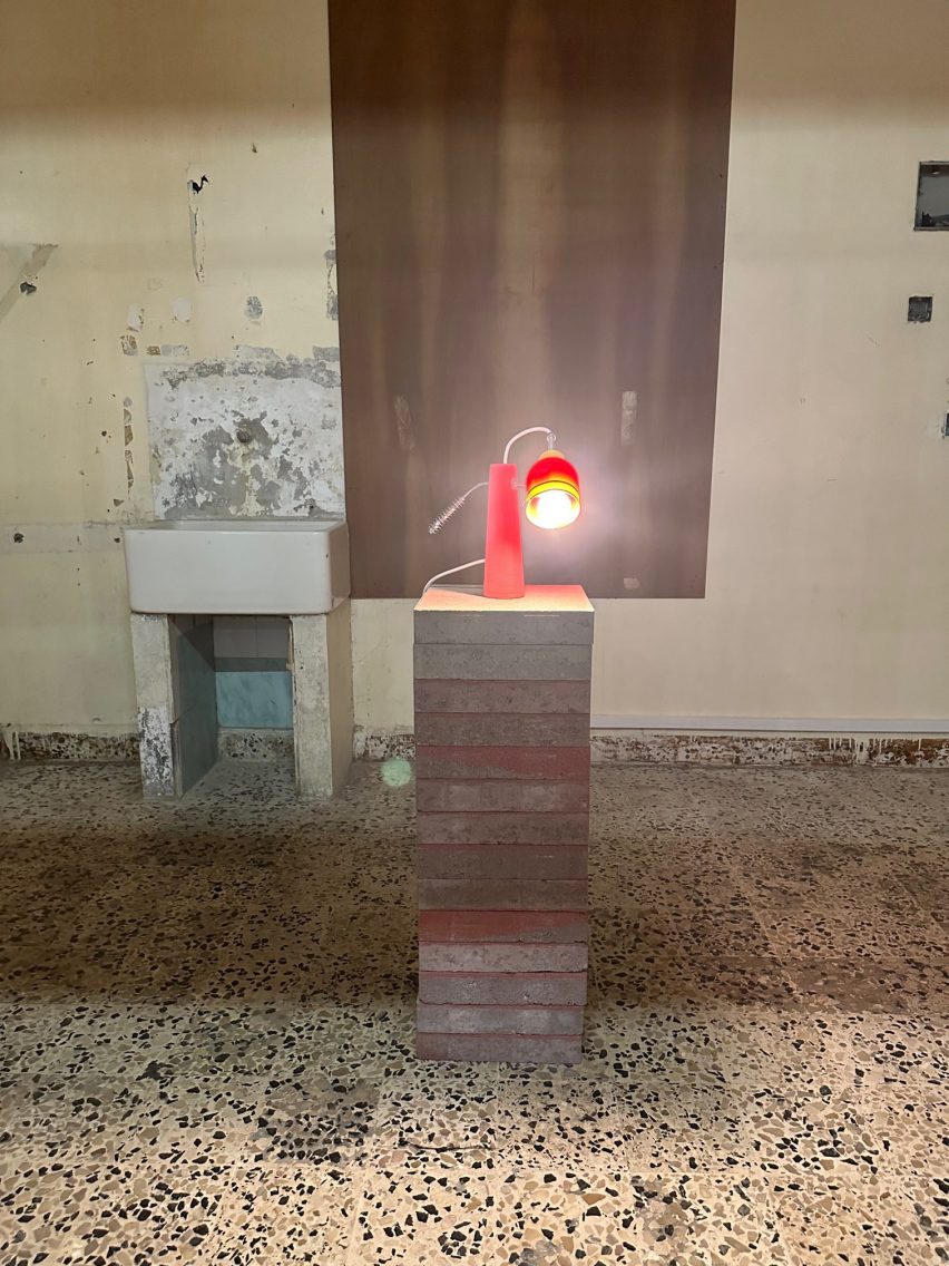 tom egoumenides lamp made from thread spools