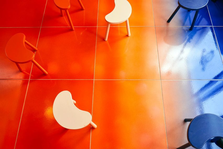 Cafe Nuances by Uchronia