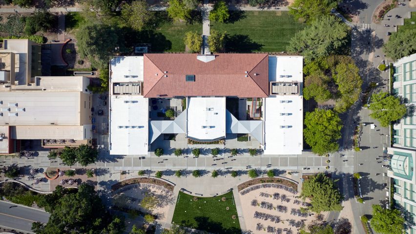 Leddy Maytum Stacy revamps century-old university building in California