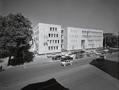 Breuer embassy the Hague