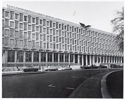 Saarinen embassy London