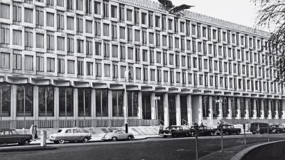 Saarinen embassy London