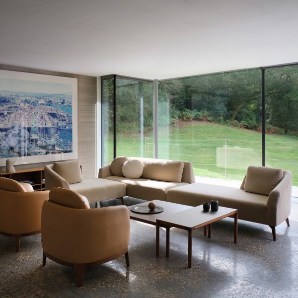 Valencia modular seating by Morgan