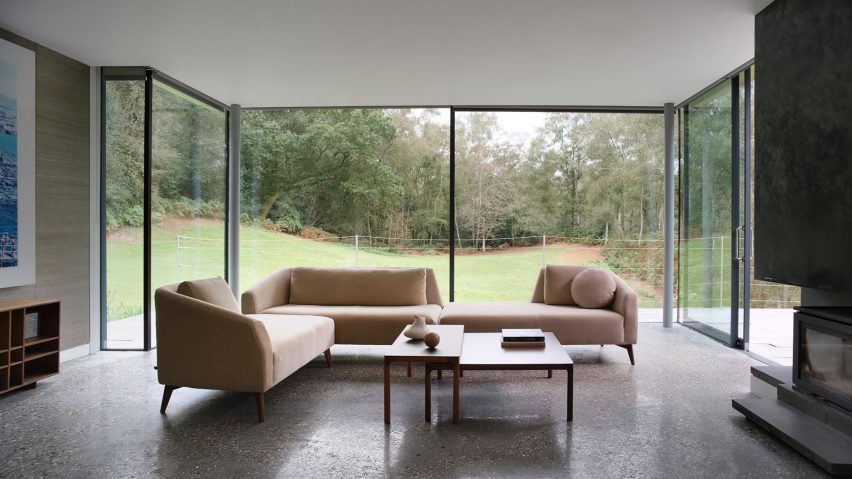 Valencia modular seating by Morgan
