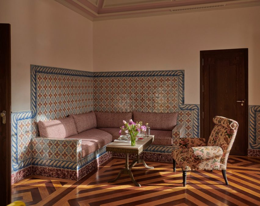 Tiled back of corner sofa