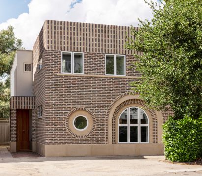 Gundry & Ducker Wimbledon house facade and porch