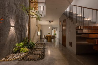 Interior courtyard at De Chill House in Vietnam by X11