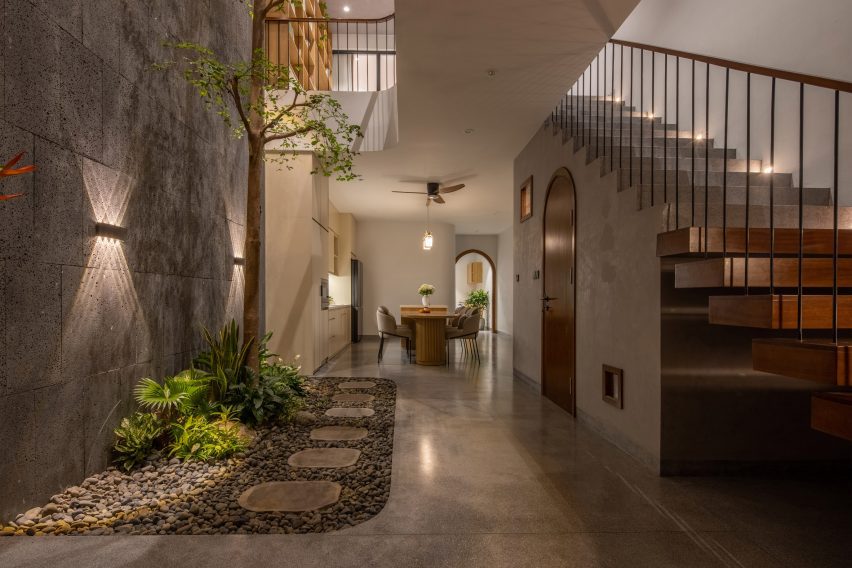 De Chill House in Vietnam by X11