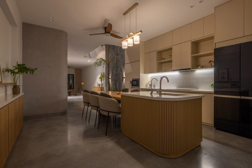 De Chill House in Vietnam by X11