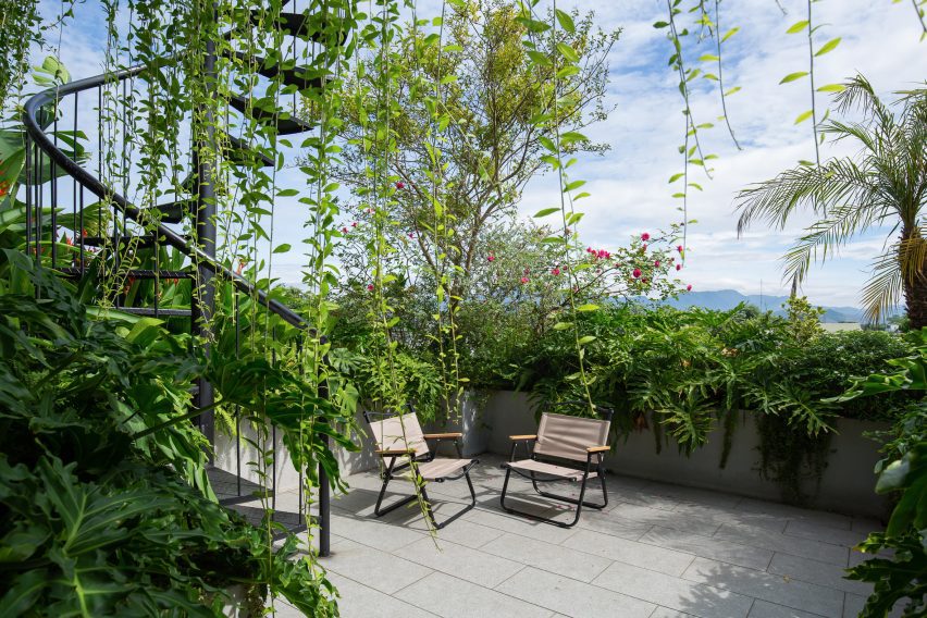 De Chill House in Vietnam by X11