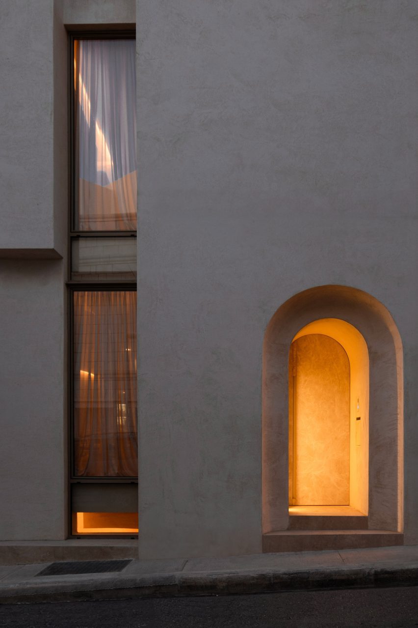 3DM Architecture designs minimalist home in Malta