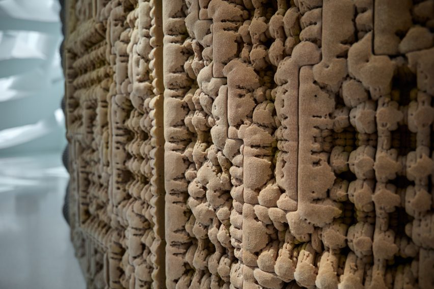Sand-printed detail