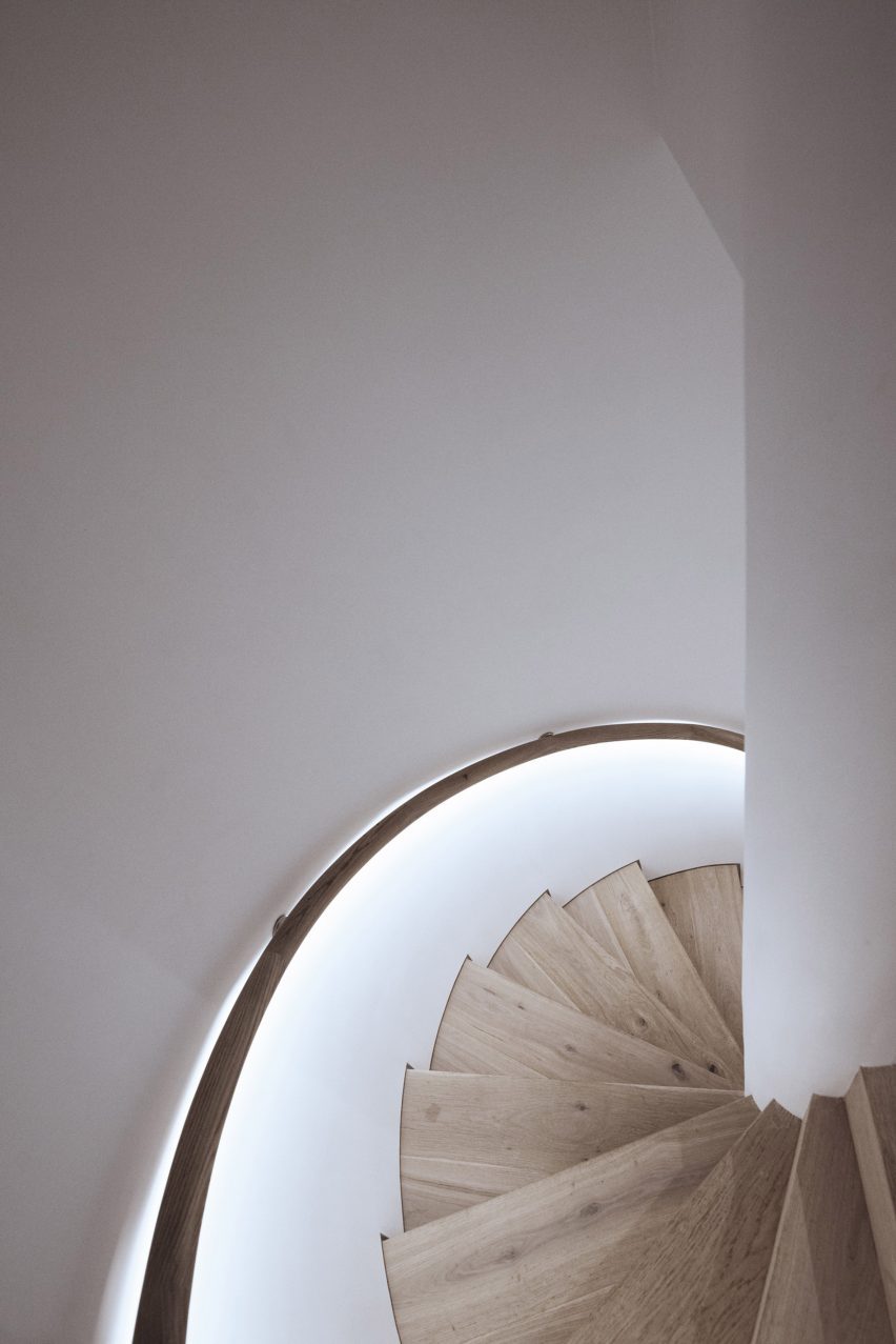 Duplex apartments in Palma de Mallorca by OHLAB