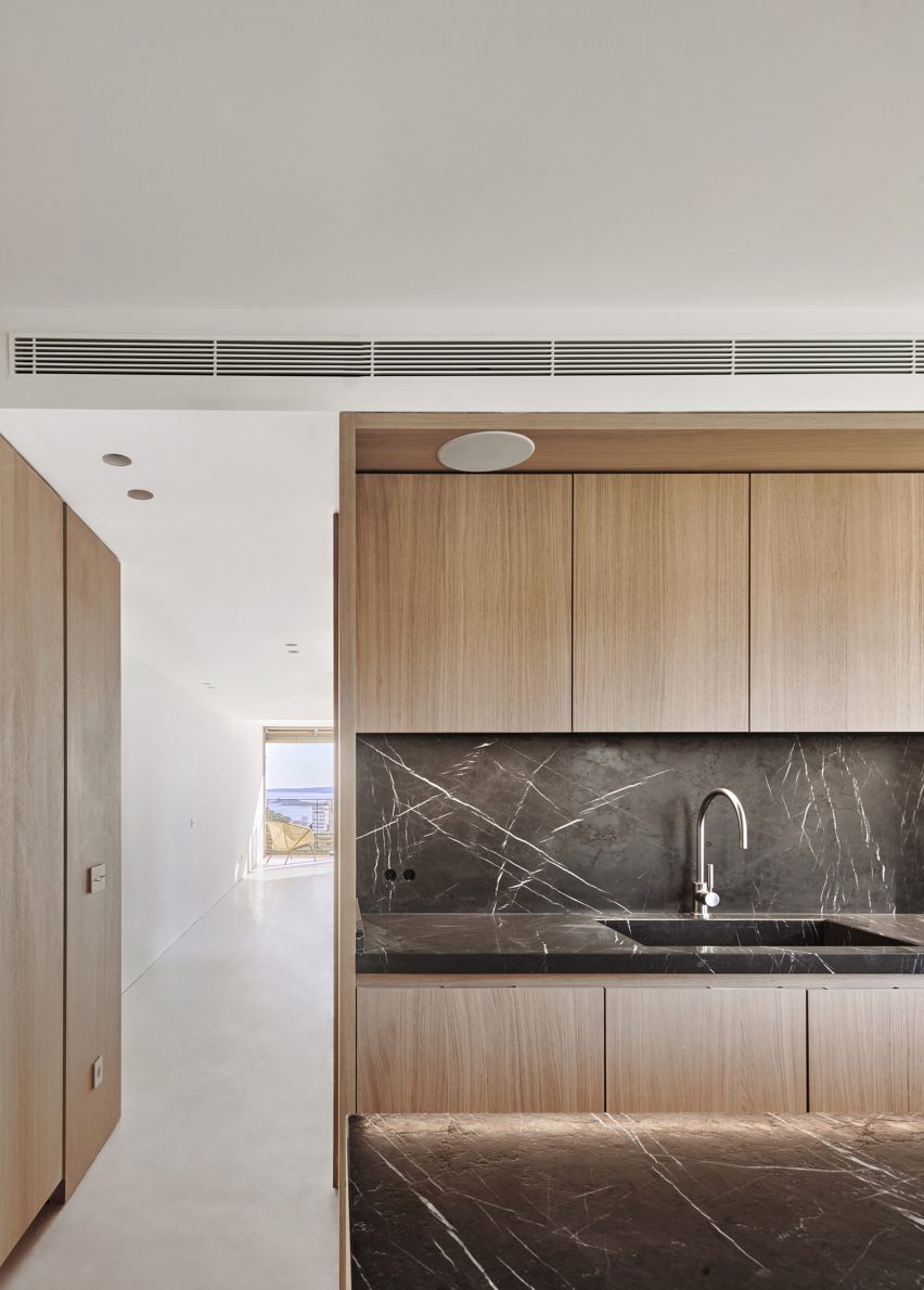 Duplex apartments in Palma de Mallorca by OHLAB
